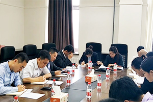 精品黨課：學習《關于推進“兩學一做”學習教育常態(tài)化制度化的實施方案》